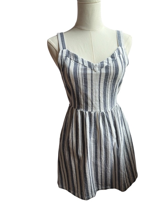 Roxy Dresses & Skirts - Roxy “up above” dress with pockets cotton/linen blend size small- like new!